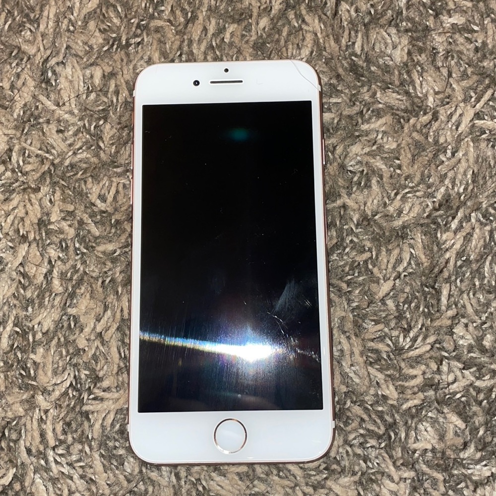 I phone 7 no cracks back scratched a lil see pic